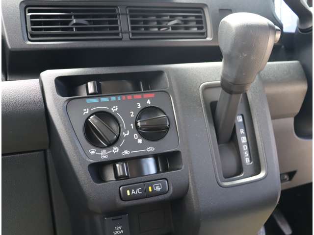 ダイハツ ハイゼットカーゴ ６６０ クルーズターボ R4年 (関東) 99