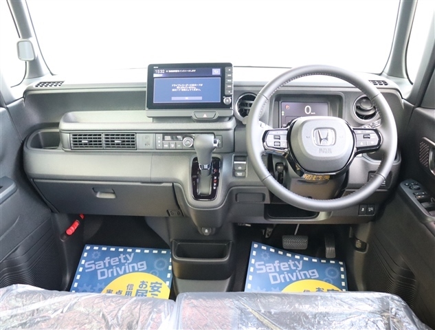 ホンダ Ｎ　ＢＯＸ カスタム ６６０ ターボ R6年 (関東) 99