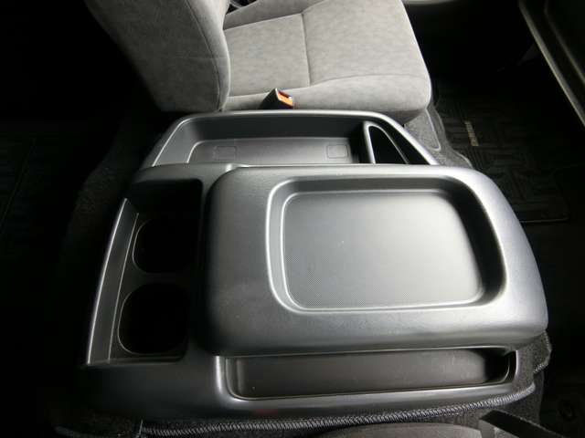 トヨタ ハイエースワゴン ２．７ ＧＬ ロング ミドルルーフ R5年 (中国) 99