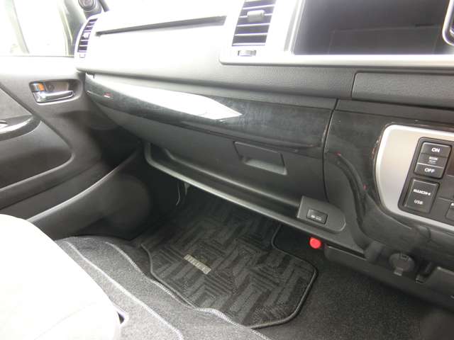 トヨタ ハイエースワゴン ２．７ ＧＬ ロング ミドルルーフ R5年 (中国) 99