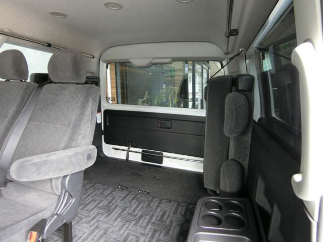 トヨタ ハイエースワゴン ２．７ ＧＬ ロング ミドルルーフ R5年 (中国) 99