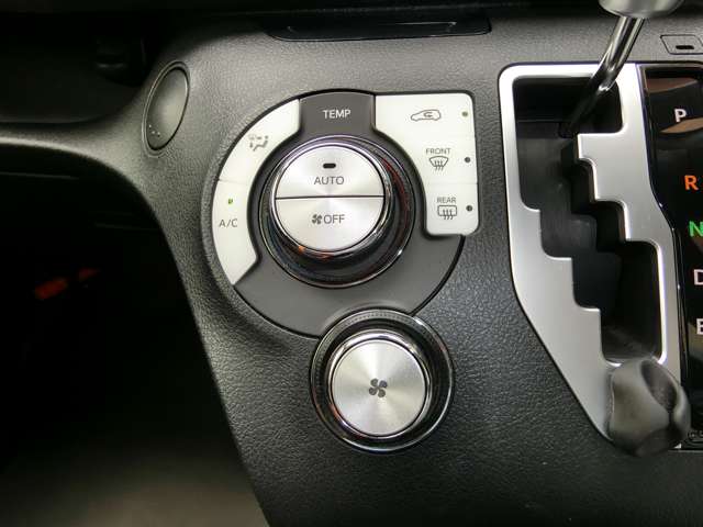 トヨタ シエンタ　ハイブリッド ハイブリッド １．５ Ｇ クエロ R1年 (中国) 99