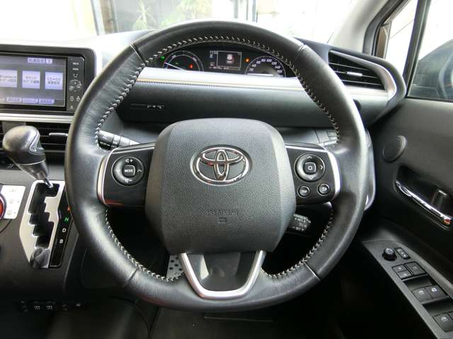 トヨタ シエンタ　ハイブリッド ハイブリッド １．５ Ｇ クエロ R1年 (中国) 99