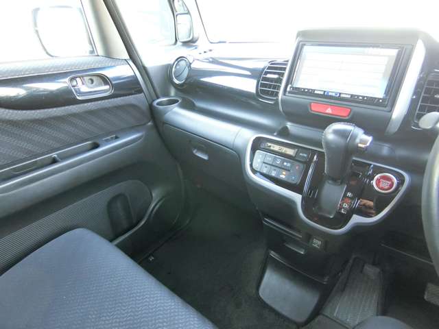 ホンダ Ｎ　ＢＯＸ ６６０ Ｇ Ｌパッケージ H25年 (中国) 99