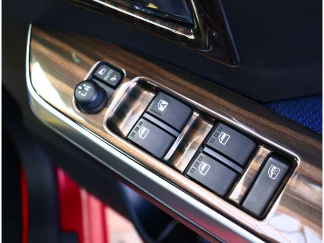 トヨタ ルーミー １．０ カスタム Ｇ－Ｔ R1年 (関東) 99