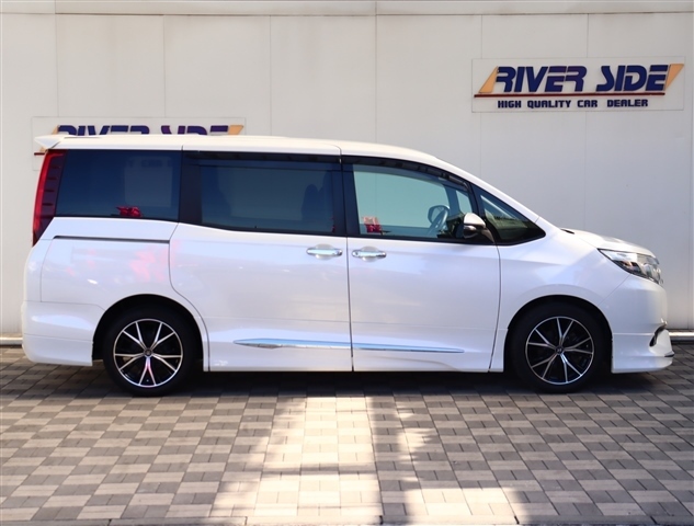 トヨタ ノア ２．０ Ｘ ディライト プラス H27年 (関東) 99