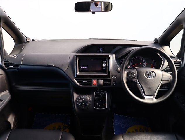 トヨタ ノア ２．０ Ｘ ディライト プラス H27年 (関東) 99