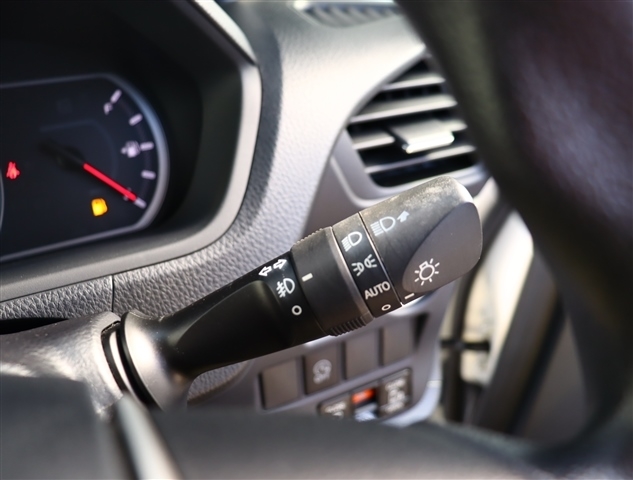 トヨタ ノア ２．０ Ｘ ディライト プラス H27年 (関東) 99