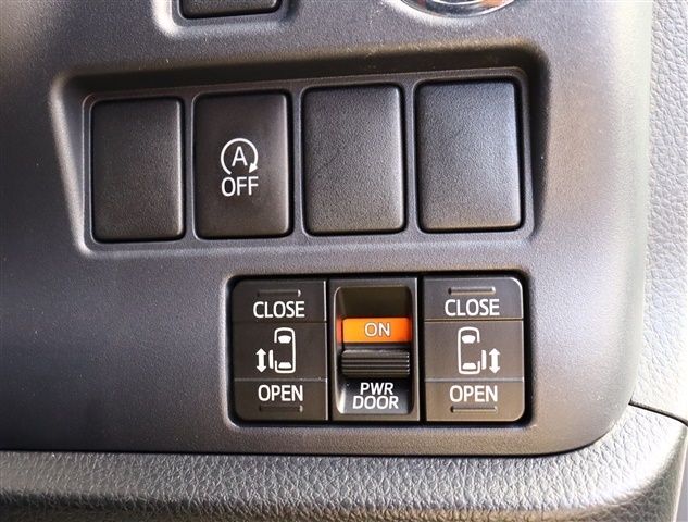 トヨタ ノア ２．０ Ｘ ディライト プラス H27年 (関東) 99