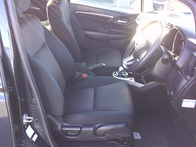 ホンダ フィット　ハイブリッド １．５ ハイブリッド Ｆパッケージ コンフォートエディション H28年 (東北) 99