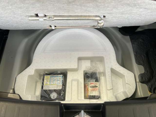 スズキ スイフト １．６ スポーツ H25年 (東北) 99