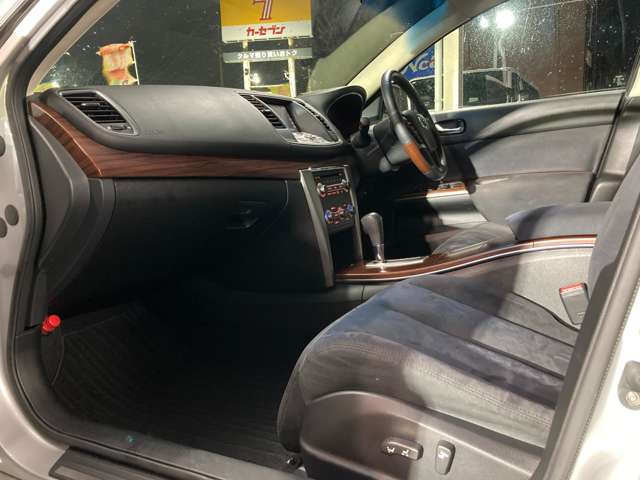 日産 ティアナ ２．５ ２５０ＸＬ ＦＯＵＲ ４ＷＤ H22年 (東北) 99