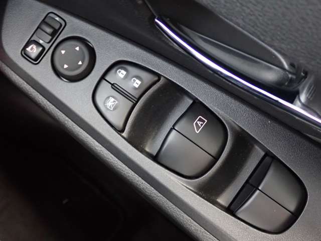 日産 キックス １．２ Ｘ ＦＯＵＲ （Ｅ－ＰＯＷＥＲ） ４ＷＤ R5年 (関東) 99