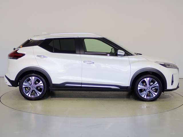 日産 キックス １．２ Ｘ ＦＯＵＲ （Ｅ－ＰＯＷＥＲ） ４ＷＤ R5年 (関東) 99
