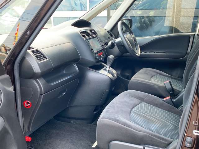 日産 セレナ ２．０ ハイウェイスター Ｓエディション H27年 (九州・沖縄) 99