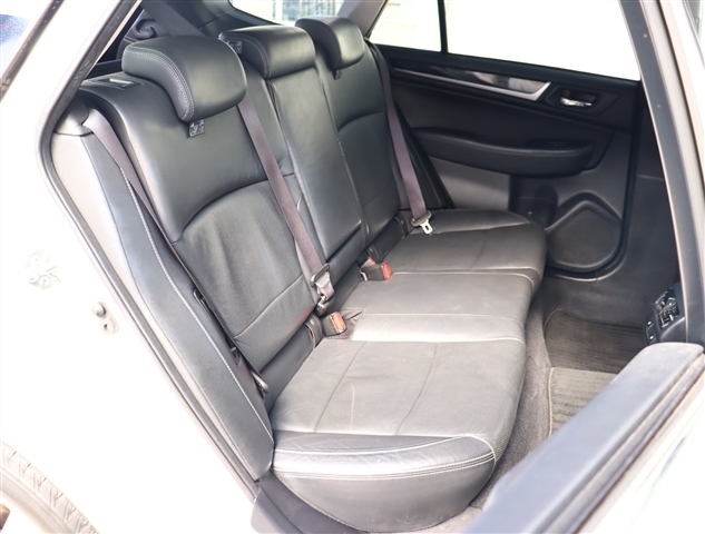 スバル レガシィアウトバック ２．５ リミテッド ４ＷＤ H27年 (関東) 99