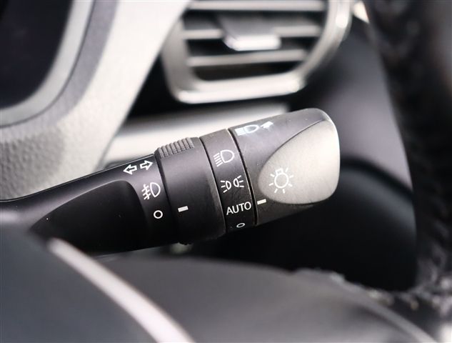 トヨタ ノア １．８ ハイブリッド ＳＩ R1年 (関東) 99