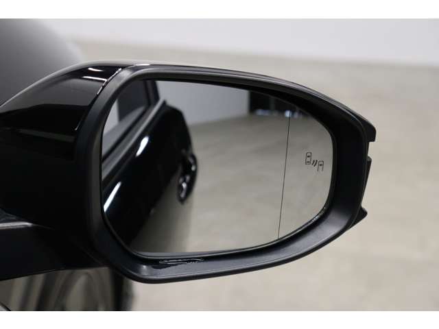 トヨタ プリウス １．８ Ｕ R5年 (東海) 99