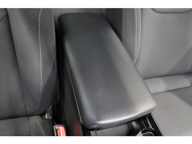 トヨタ プリウス １．８ Ｕ R5年 (東海) 99