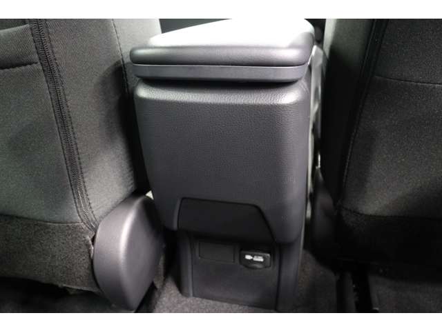 トヨタ プリウス １．８ Ｕ R5年 (東海) 99