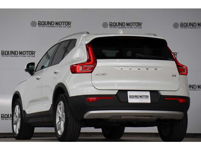 ボルボ ＸＣ４０ プラス　プロ　Ｂ３ R5年 (近畿) 99