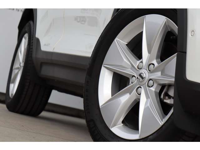 ボルボ ＸＣ４０ プラス　プロ　Ｂ３ R5年 (近畿) 99