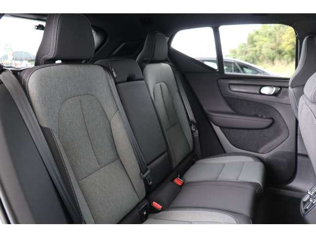 ボルボ ＸＣ４０ プラス　プロ　Ｂ３ R5年 (近畿) 99