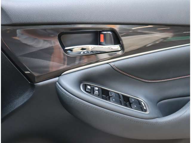 トヨタ クラウン　ハイブリッド ハイブリッド ２．５ Ｓ H25年 (関東) 99