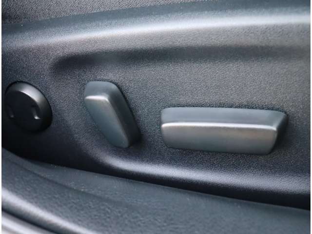 トヨタ クラウン　ハイブリッド ハイブリッド ２．５ Ｓ H25年 (関東) 99