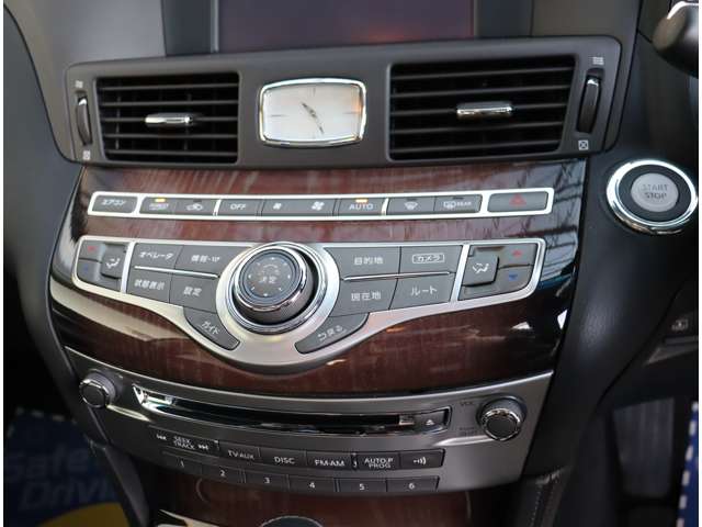 日産 シーマ　ハイブリッド ３．５ ＶＩＰ H28年 (関東) 99