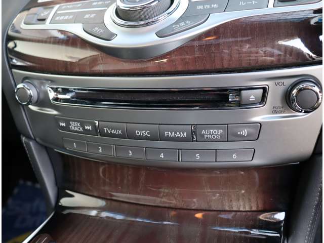 日産 シーマ　ハイブリッド ３．５ ＶＩＰ H28年 (関東) 99