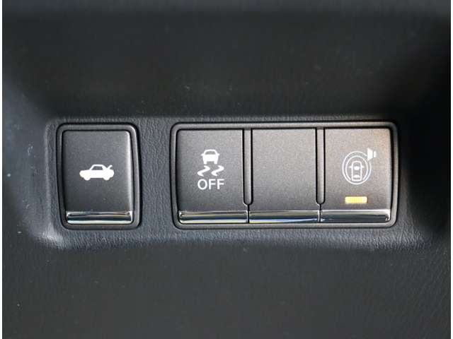 日産 シーマ　ハイブリッド ３．５ ＶＩＰ H28年 (関東) 99