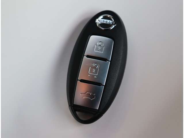 日産 シーマ　ハイブリッド ３．５ ＶＩＰ H28年 (関東) 99