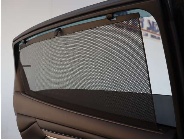 日産 シーマ　ハイブリッド ３．５ ＶＩＰ H28年 (関東) 99