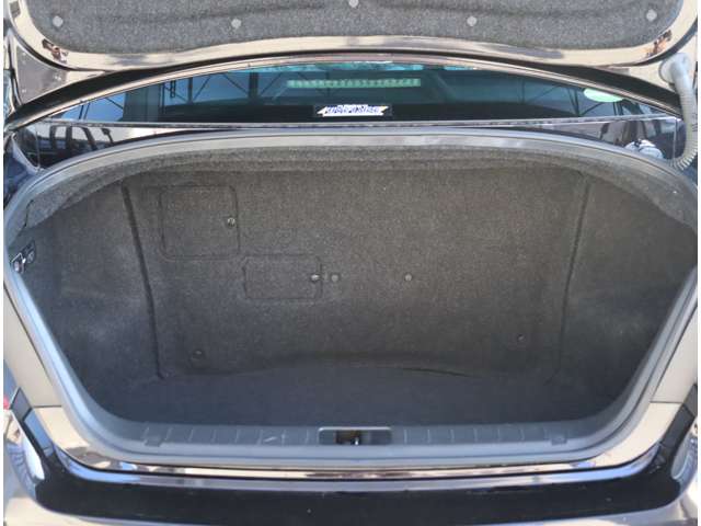 日産 シーマ　ハイブリッド ３．５ ＶＩＰ H28年 (関東) 99