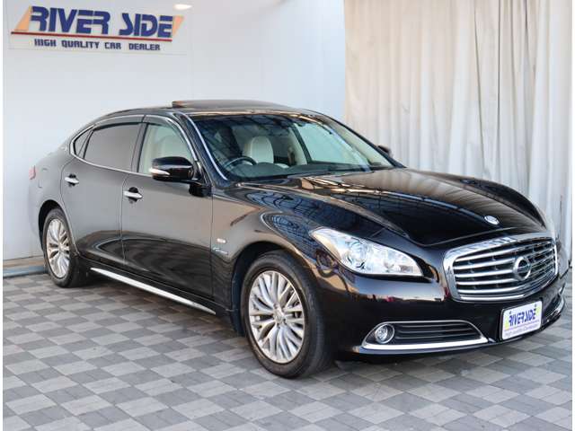 日産 シーマ　ハイブリッド ３．５ ＶＩＰ H28年 (関東) 99