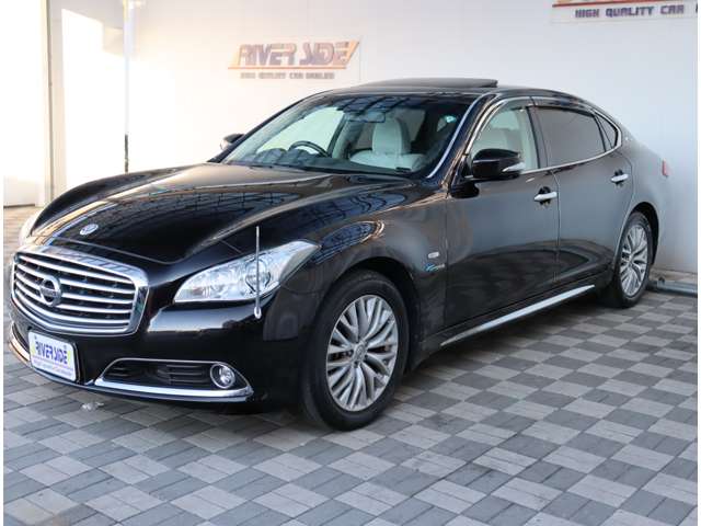 日産 シーマ　ハイブリッド ３．５ ＶＩＰ H28年 (関東) 99