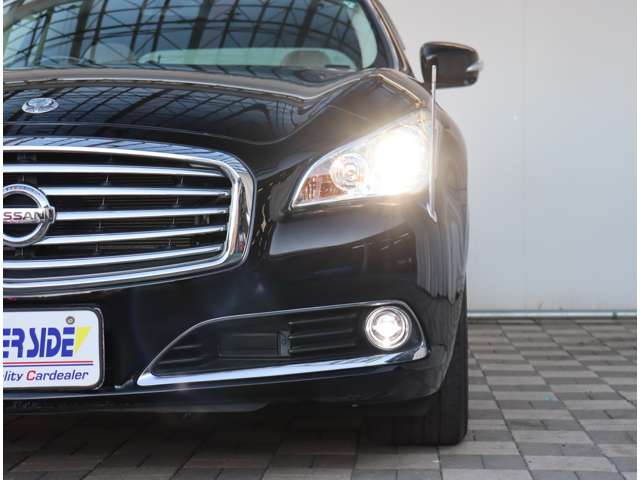 日産 シーマ　ハイブリッド ３．５ ＶＩＰ H28年 (関東) 99