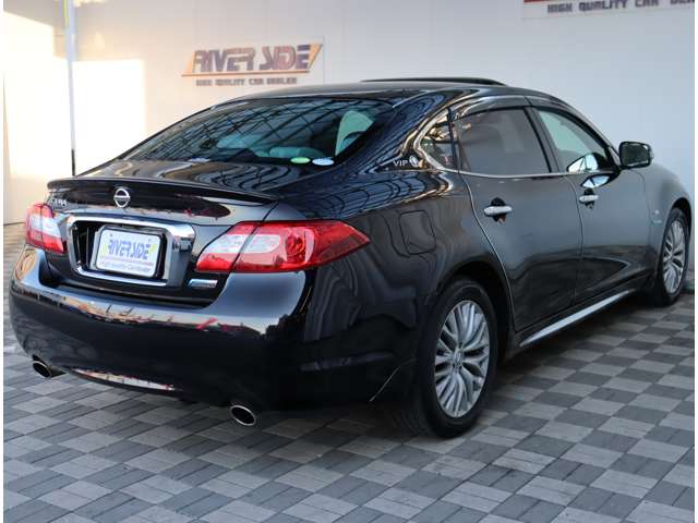 日産 シーマ　ハイブリッド ３．５ ＶＩＰ H28年 (関東) 99