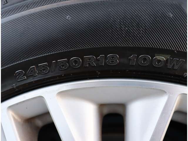 日産 シーマ　ハイブリッド ３．５ ＶＩＰ H28年 (関東) 99