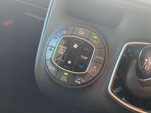 トヨタ ノア １．８ ハイブリッド Ｇ H27年 (東北) 99