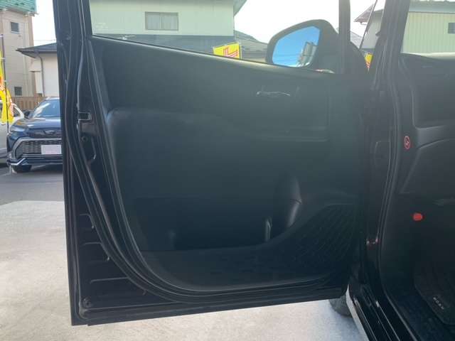 トヨタ ノア １．８ ハイブリッド Ｇ H27年 (東北) 99