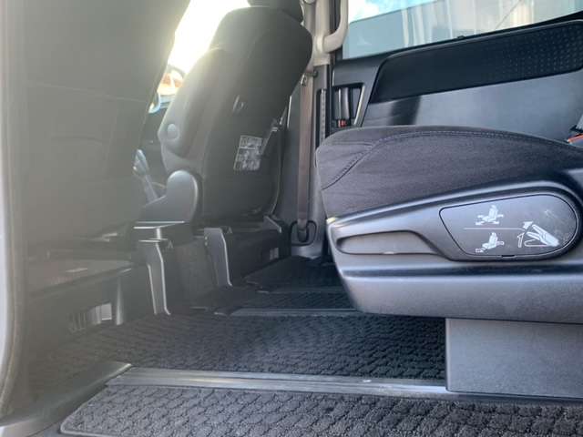 トヨタ ノア １．８ ハイブリッド Ｇ H27年 (東北) 99