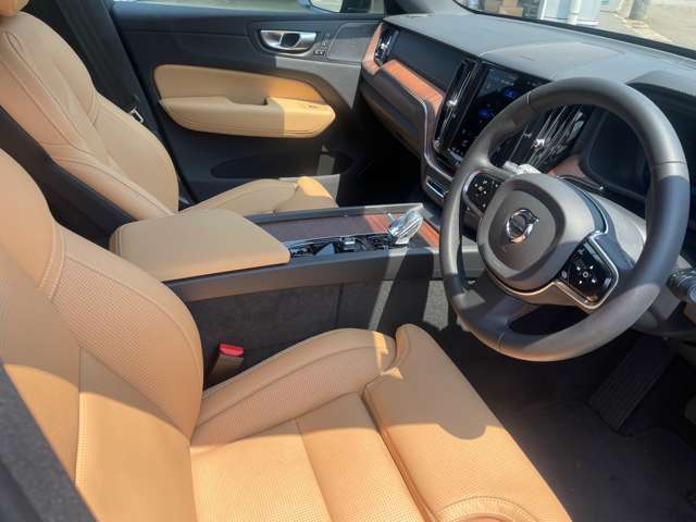 ボルボ ＸＣ６０ リチャージ アルティメット Ｔ６ ＡＷＤ プラグイン ハイブリッド ４ＷＤ R6年 (東北) 99