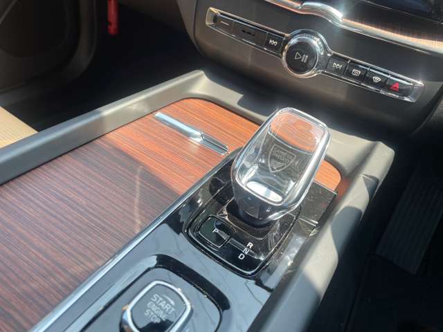 ボルボ ＸＣ６０ リチャージ アルティメット Ｔ６ ＡＷＤ プラグイン ハイブリッド ４ＷＤ R6年 (東北) 99