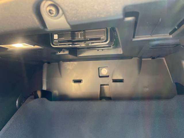 ボルボ ＸＣ６０ リチャージ アルティメット Ｔ６ ＡＷＤ プラグイン ハイブリッド ４ＷＤ R6年 (東北) 99