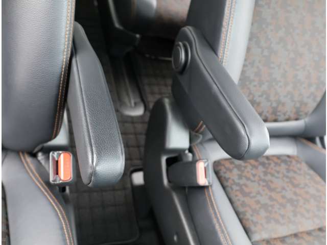 ホンダ フリード １．５ クロスター ホンダセンシング R2年 (関東) 99