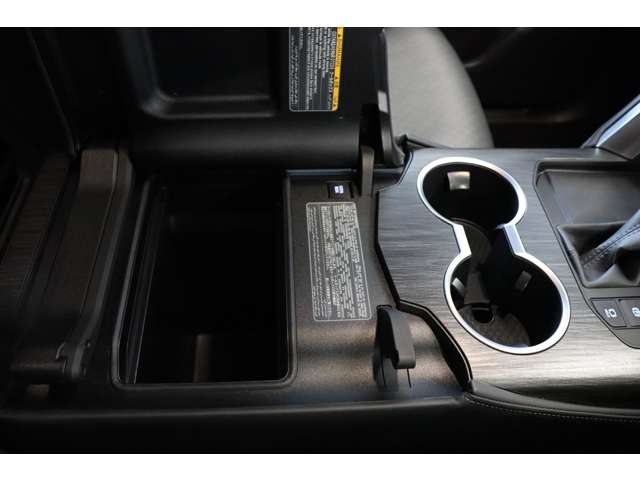 トヨタ ランドクルーザー ３．３ ＧＲスポーツ ディーゼルターボ ４ＷＤ R3年 (近畿) 99