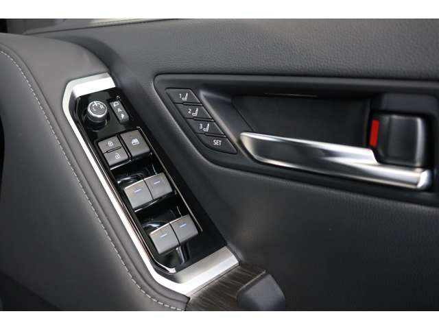 トヨタ ランドクルーザー ３．３ ＧＲスポーツ ディーゼルターボ ４ＷＤ R3年 (近畿) 99