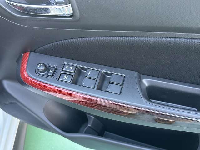 スズキ スイフト スポーツ １．４ R5年 (東海) 99